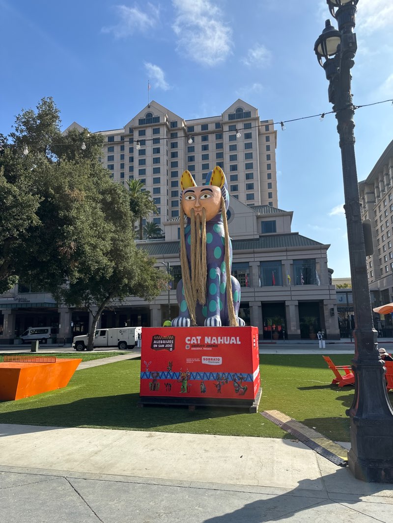 walking near me in Plaza de César E. Chávez in autumn