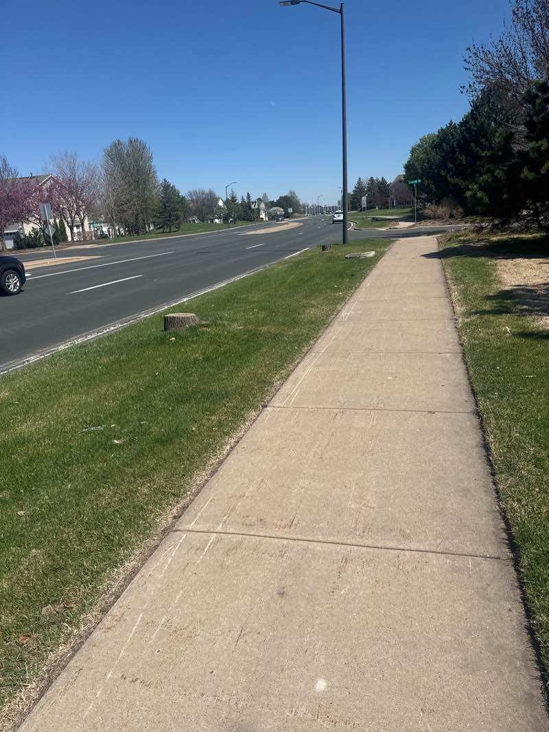 walking near me in Westminster Park in spring