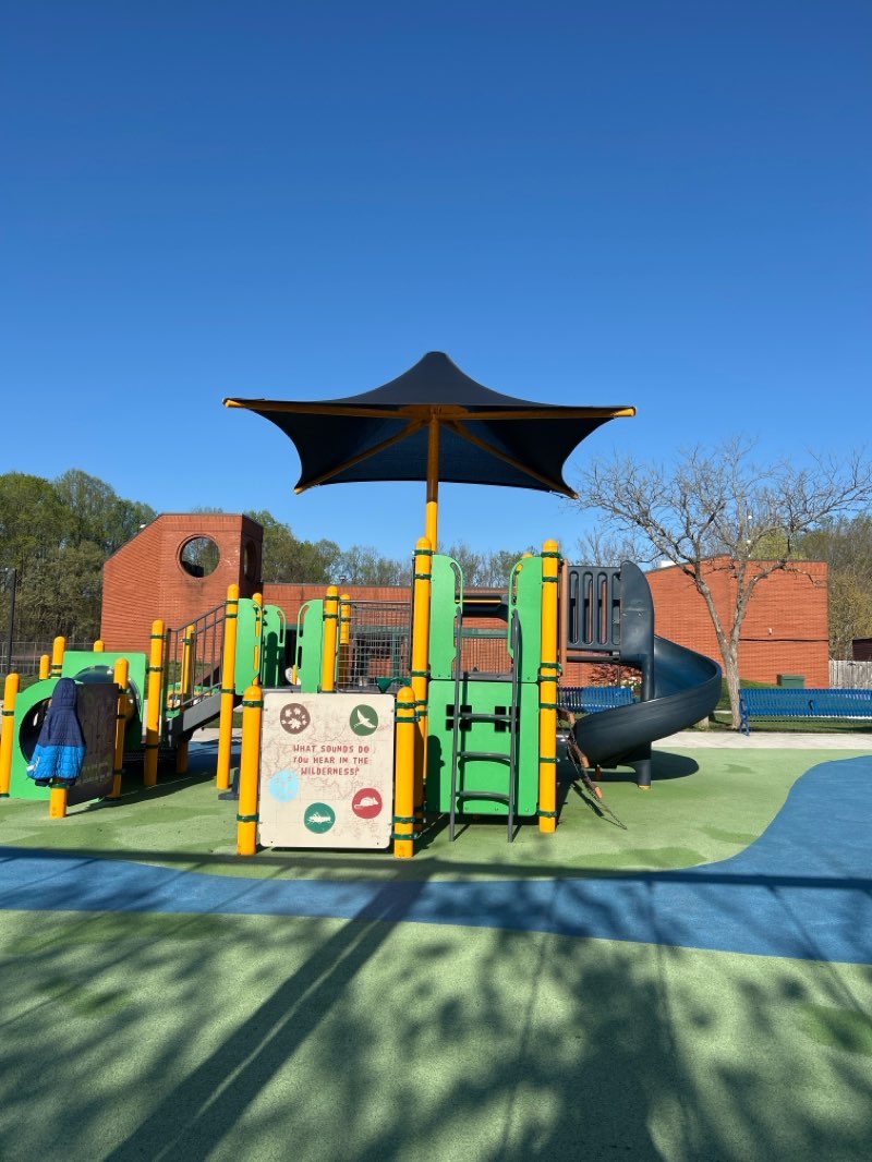 walking near me in Baldwin Common in spring