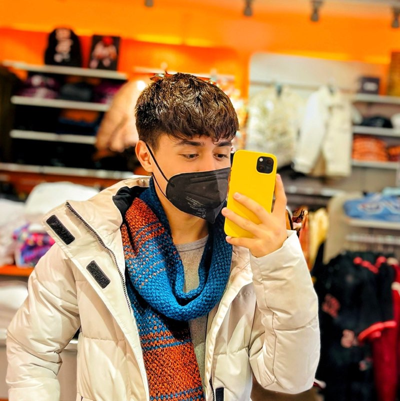 Kava Azadmanish icon