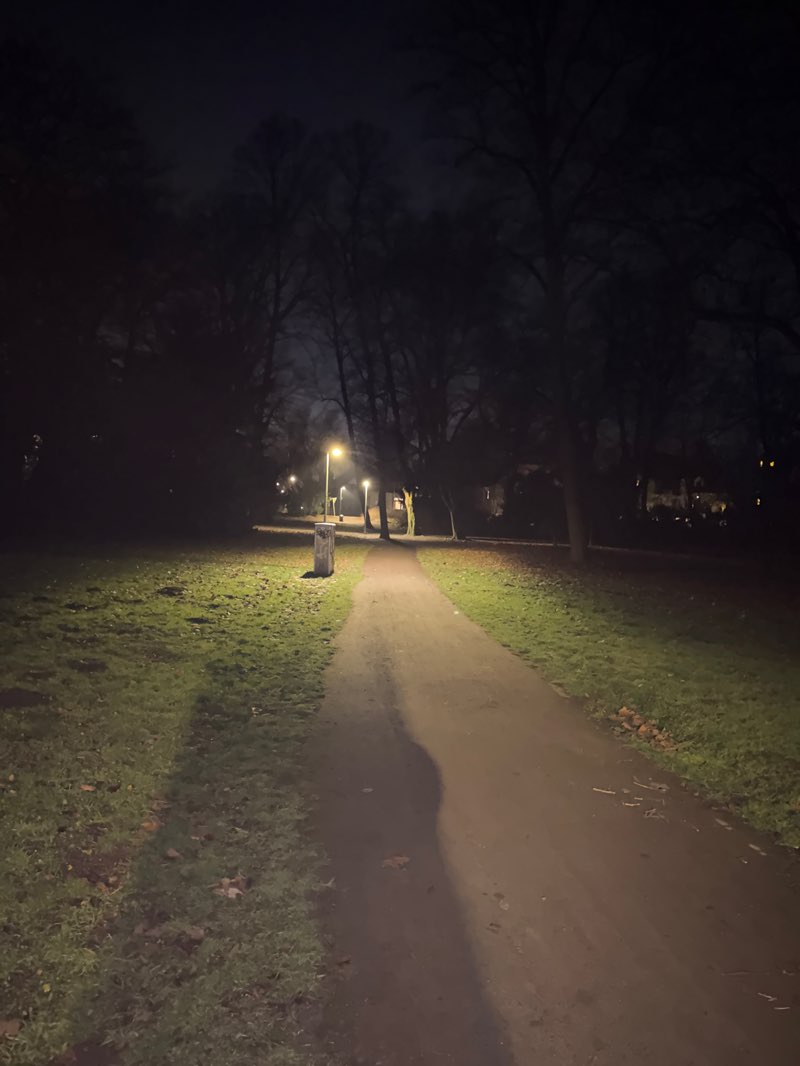 walking near me in Südpark in winter
