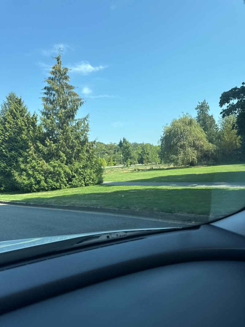 walking near me in Queen's Park in autumn