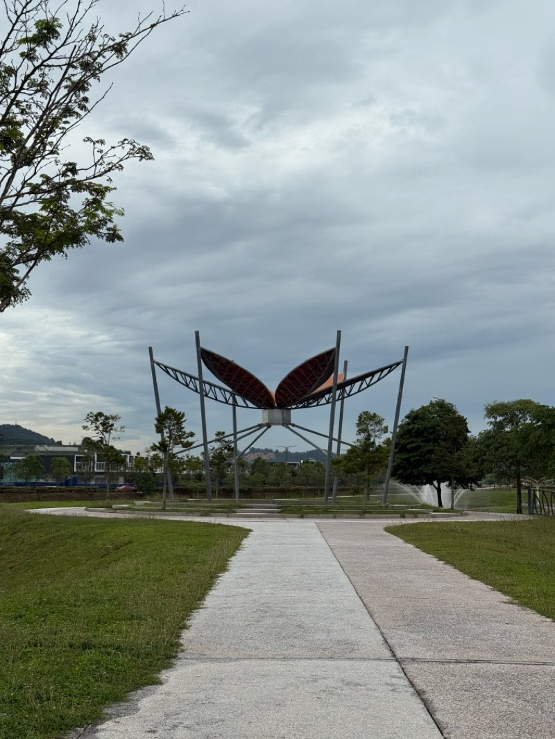 walking near me in Serenia City Central Park in autumn