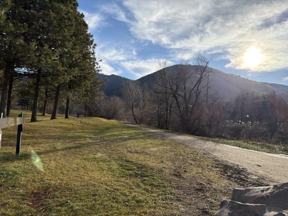 walking near me in Jacob's Island in winter