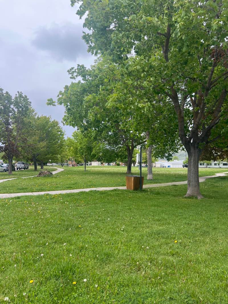 walking near me in Boyd Park in spring