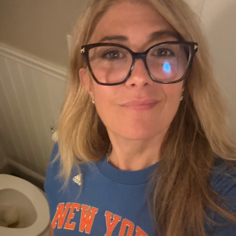 MomChak ( April ) profile