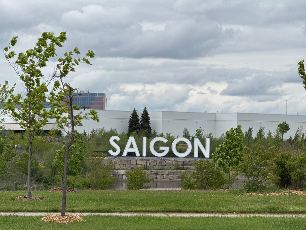 walking near me in Saigon Park in spring