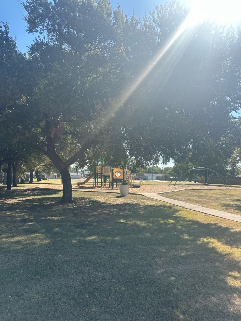 walking near me in Hendrix Park in autumn