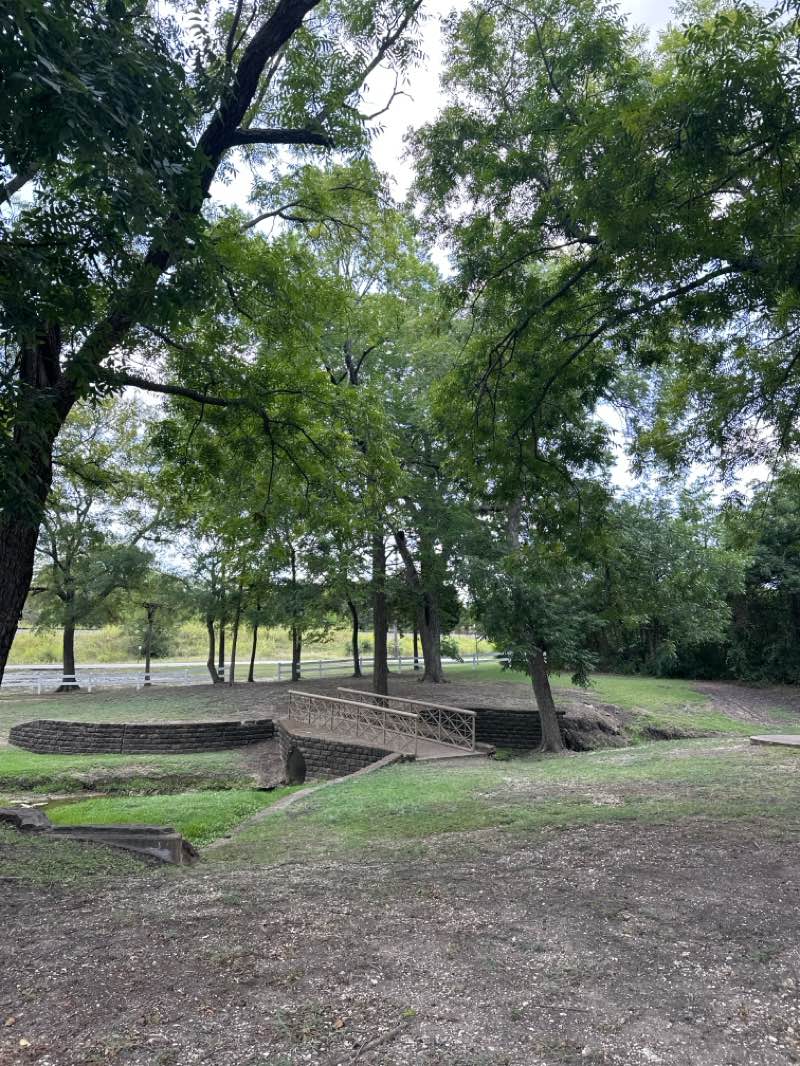walking near me in Crawford Park in autumn