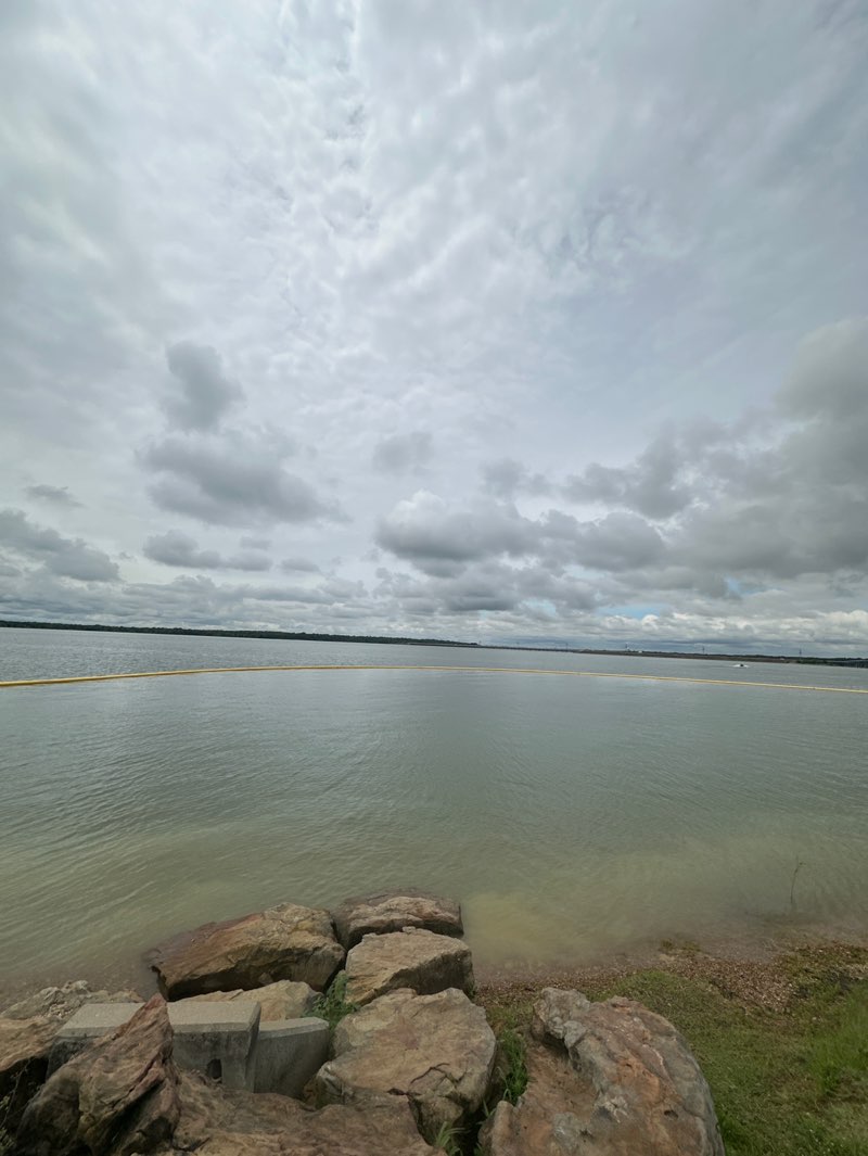 walking near me in Lynn Creek Park in summer
