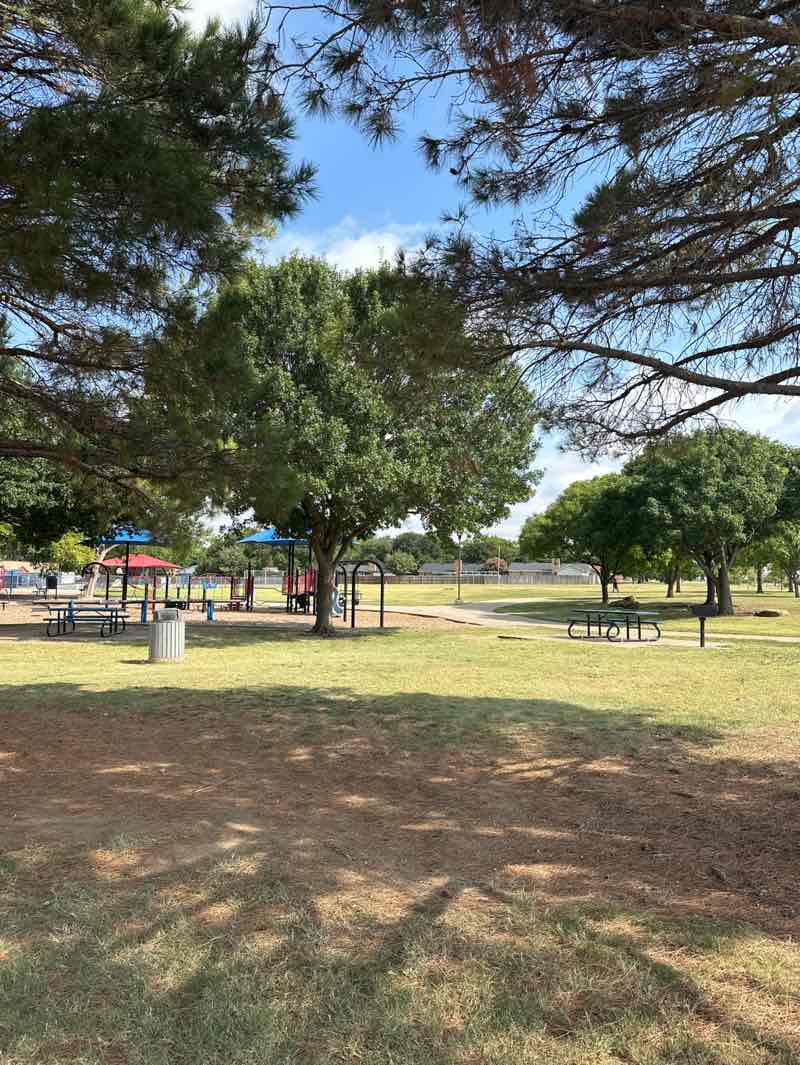 walking near me in Brantley Hinshaw Park in autumn