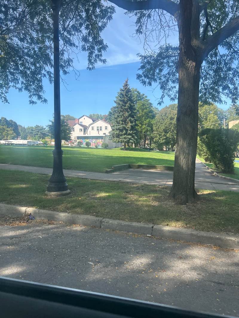 walking near me in Ridgeville Park in autumn