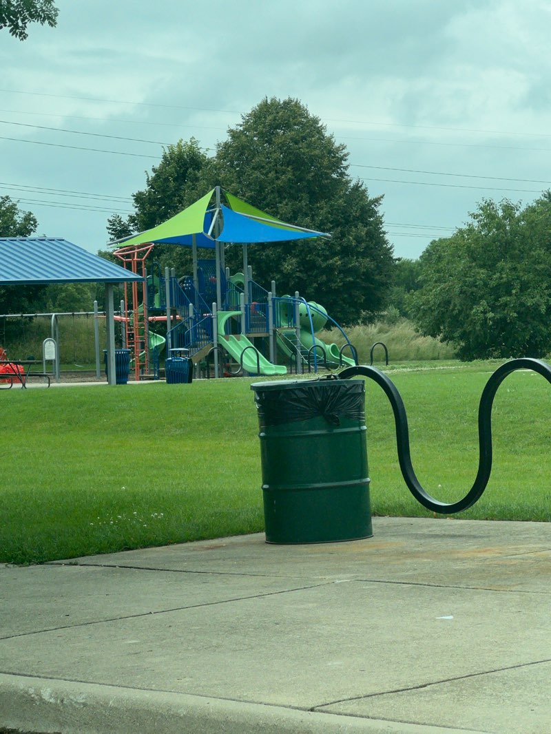 walking near me in Frontier Park in autumn