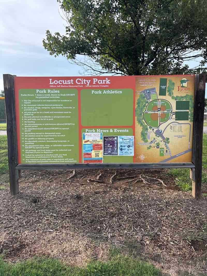 walking near me in Locust Community Park Ii in autumn