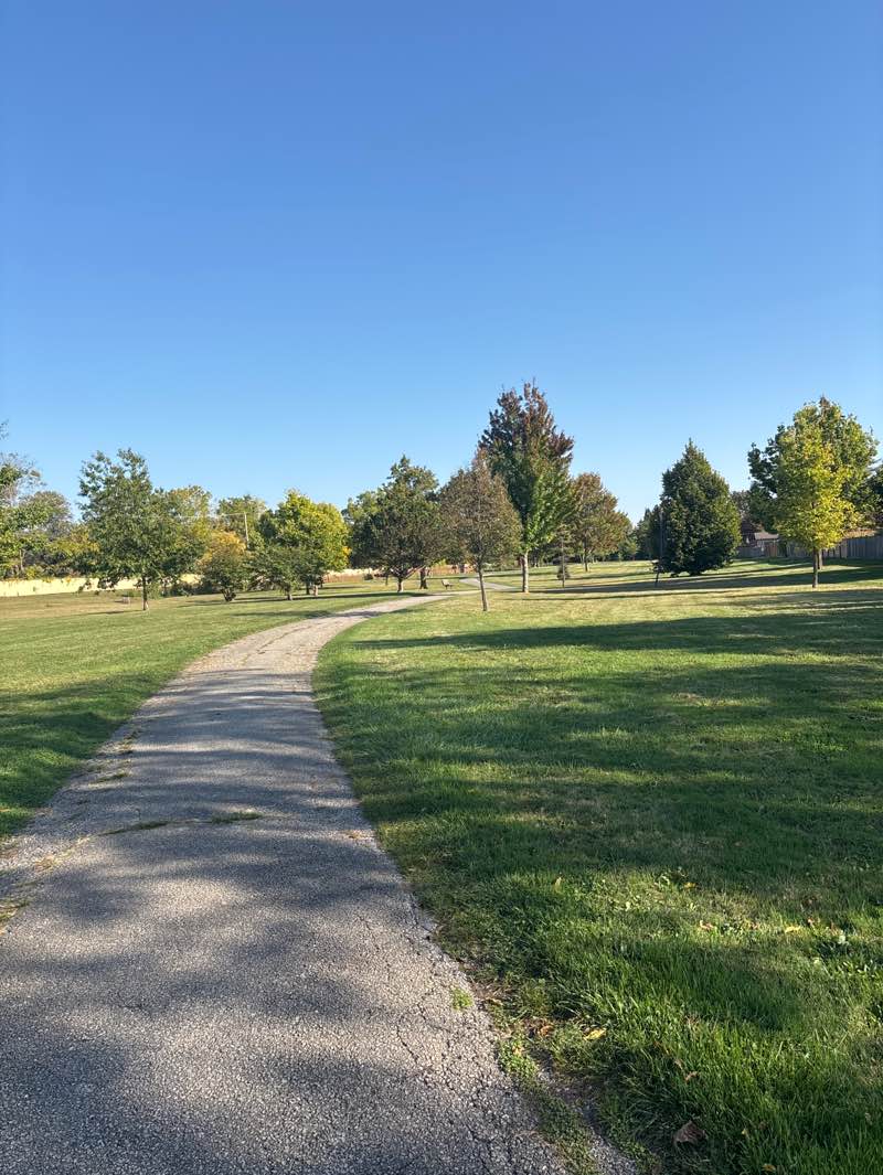 walking near me in Henry Smyth Park in autumn