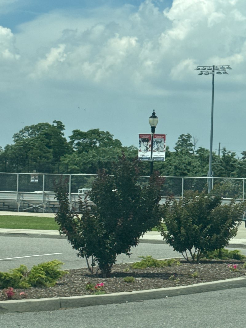 walking near me in Ellsworth W. Allen Park in summer