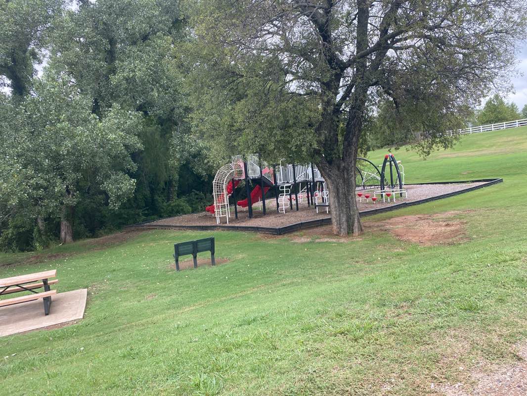 walking near me in Leesa Cornett Park in autumn