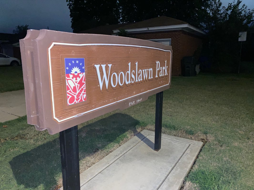 walking near me in Woodslawn Park in autumn