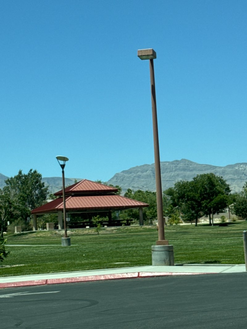 walking near me in Centennial Hills Park in summer