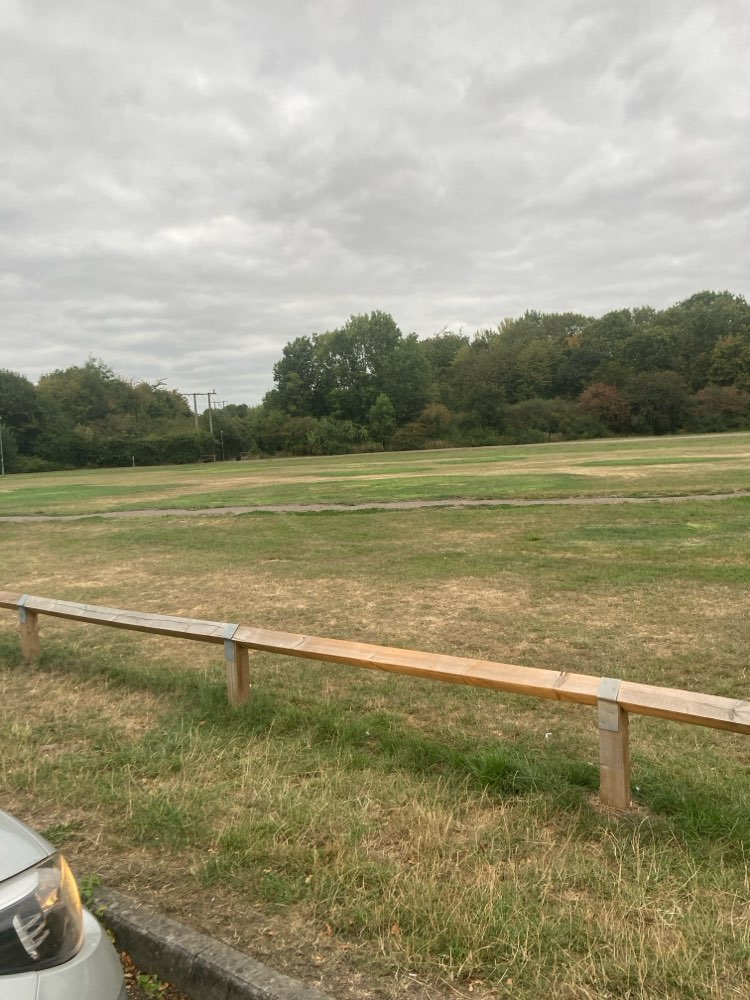 walking near me in Arrow Valley Country Park in autumn