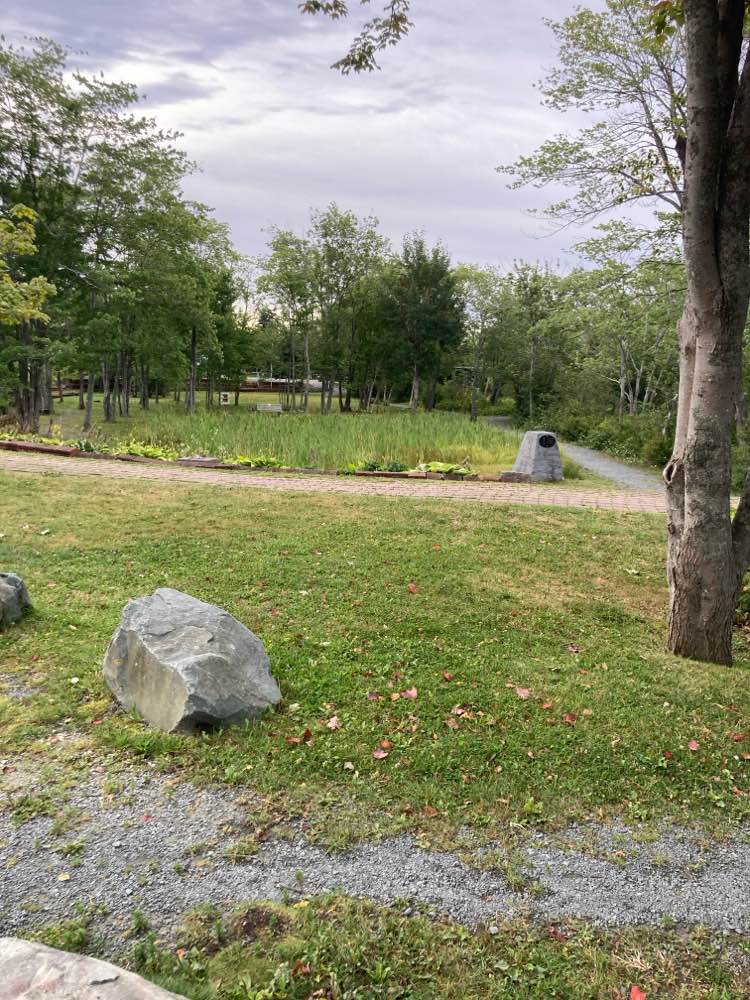 walking near me in Kiwanis Centre Beach and Park Morris Lake in autumn