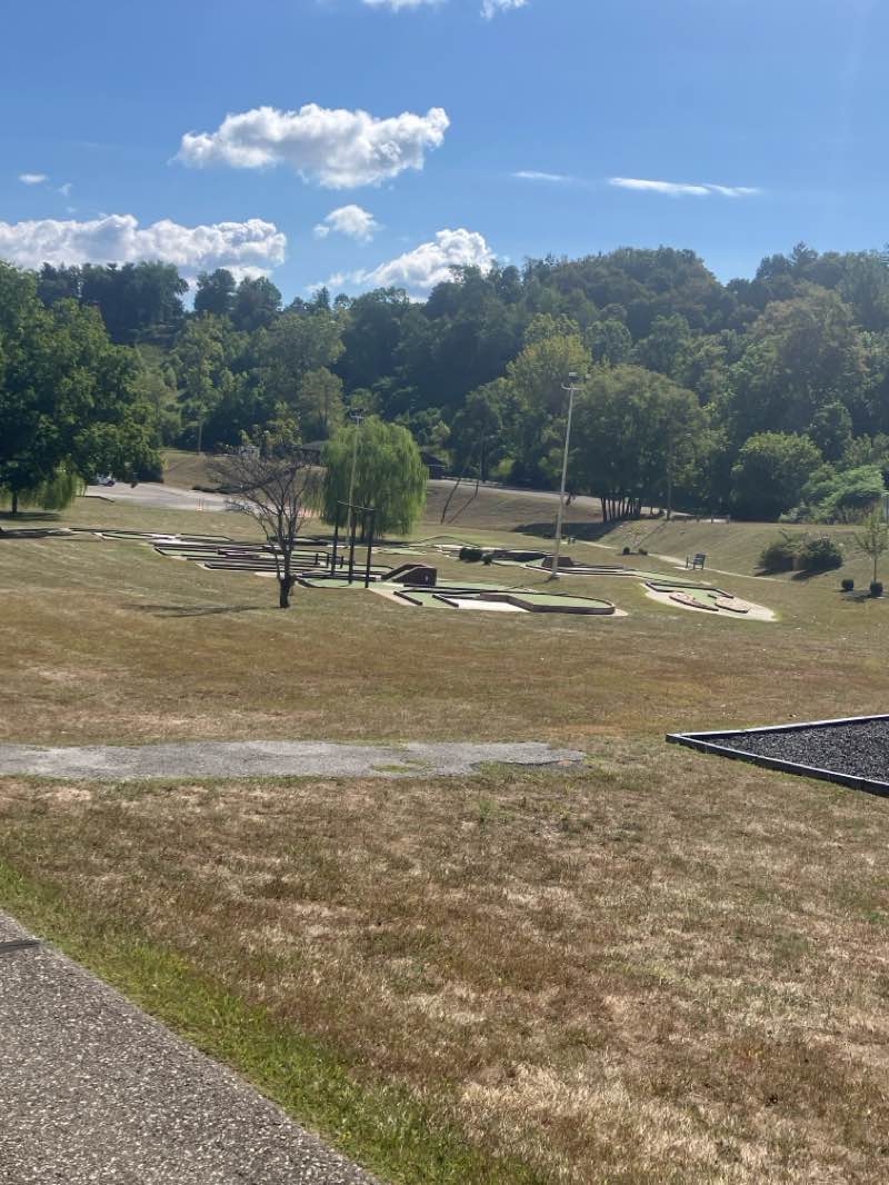 walking near me in Bethlehem Community Park in autumn