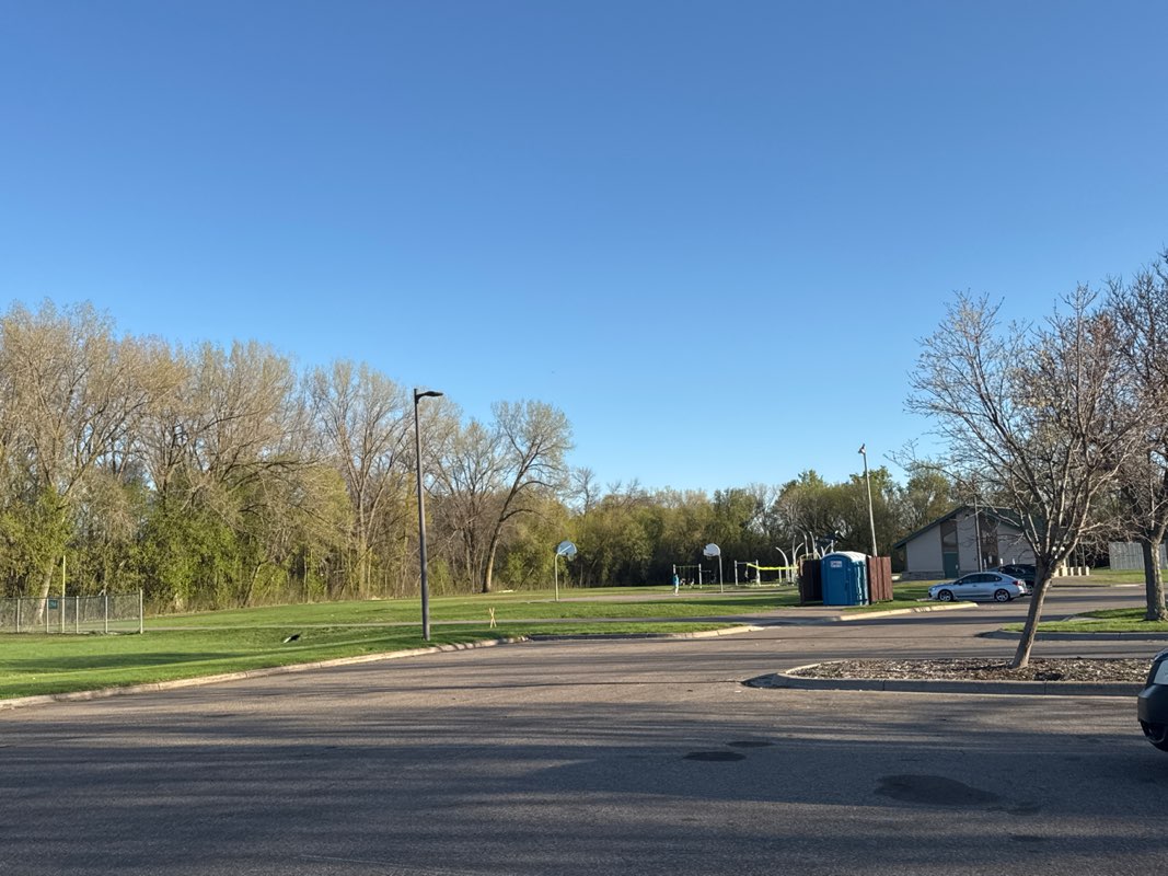 walking near me in Palmer Lake Park in spring