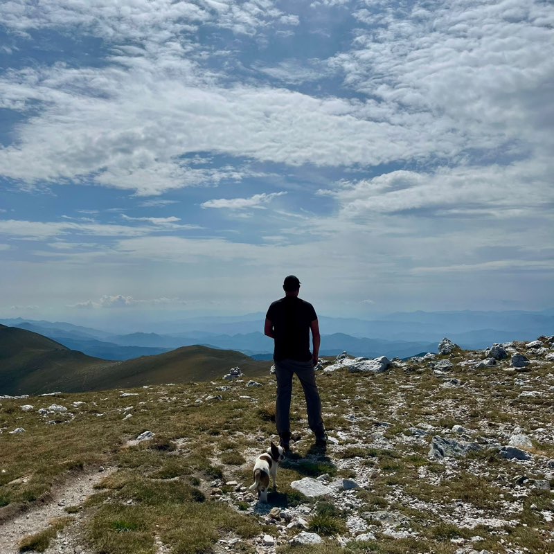 oscar 🏃🏽‍♂️‍➡️🐶🏔️