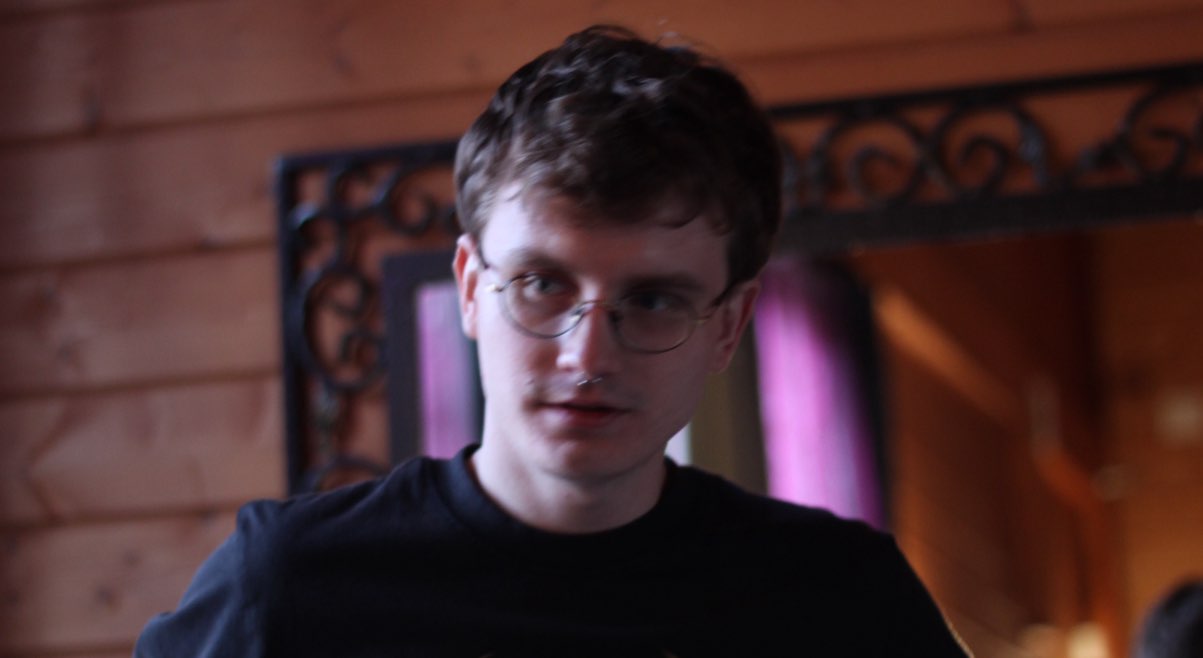 Женя Иванов profile