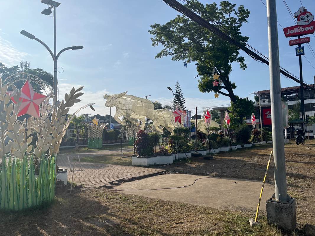 walking near me in Plaza Rizal in winter