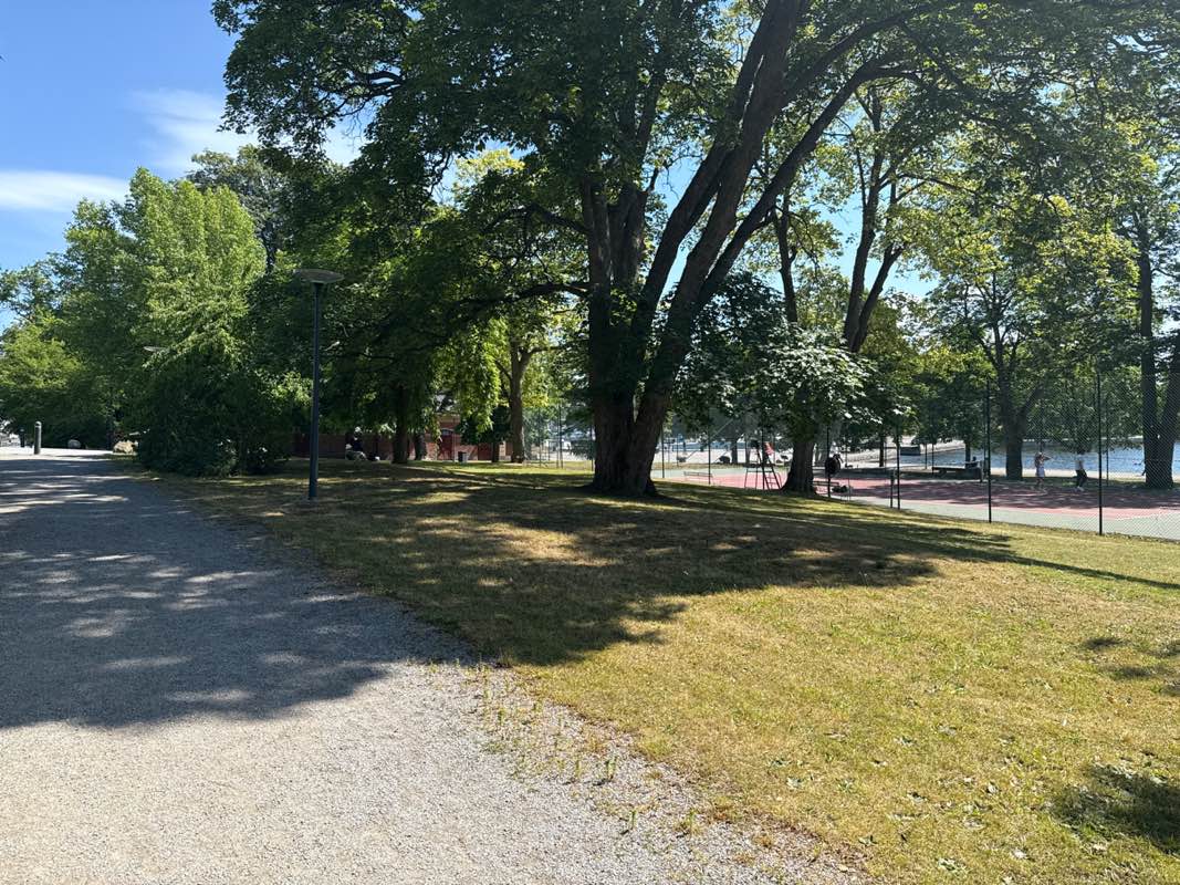 walking near me in Svensksundsparken in summer