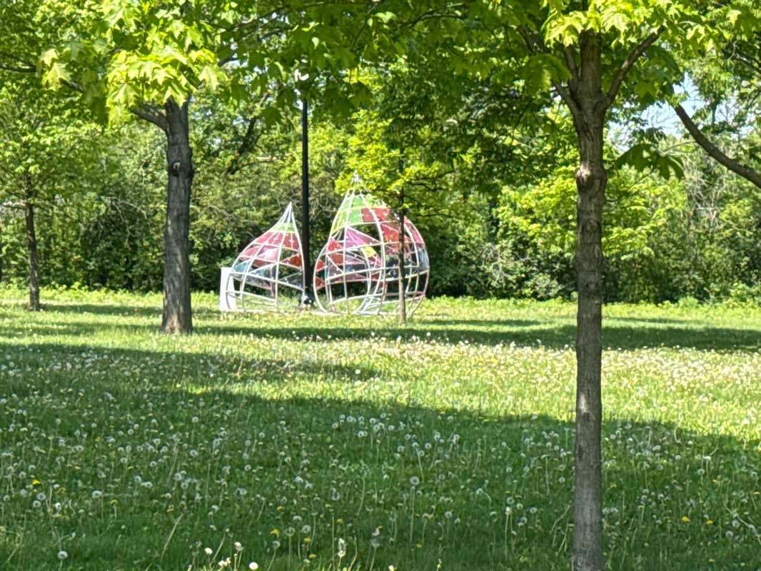 walking near me in Glen Park in spring