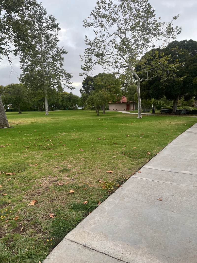 walking near me in Estancia Park in summer