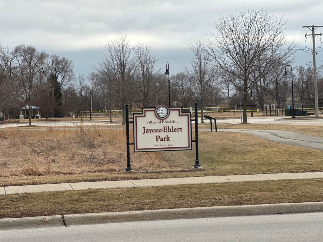 walking near me in Ehlert Park in winter