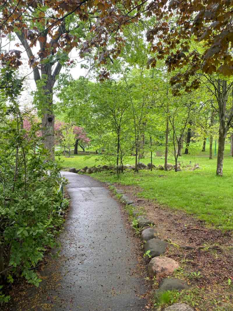 walking near me in Parc Roméo-Charette in spring