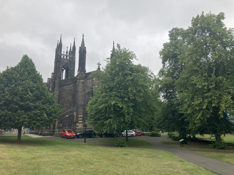 walking near me in St Thomas' Green in summer