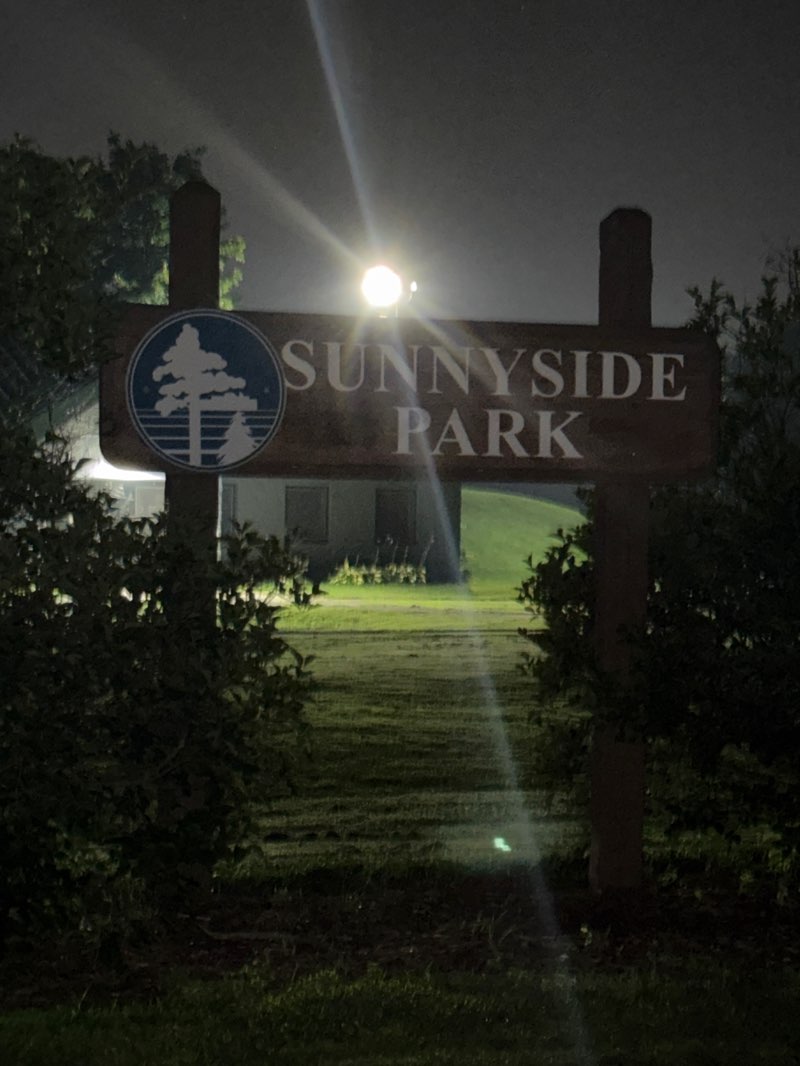 walking near me in Sunnyside Park in autumn