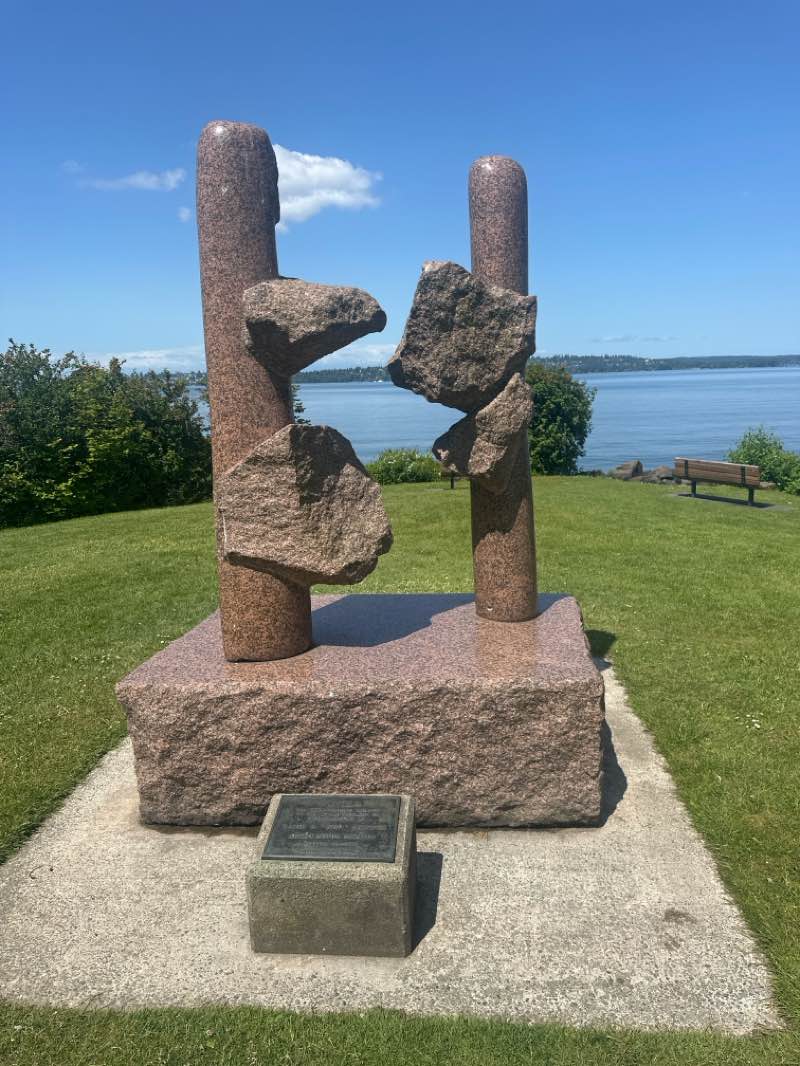 walking near me in Houghton Beach Park in summer