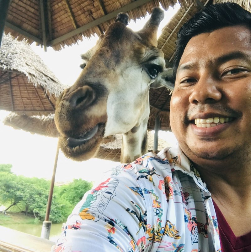 Nontt & Montri + Pacific Place