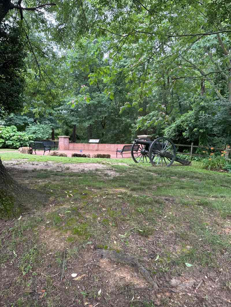 walking near me in Fort Willard Park in summer