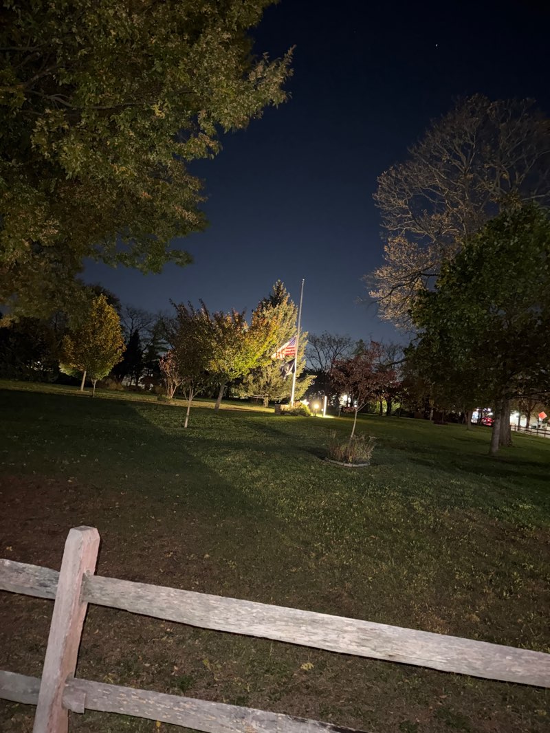 walking near me in Schoolhouse Green in autumn