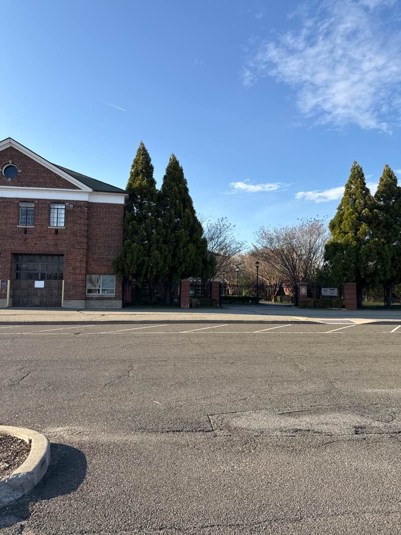 walking near me in Museum Row in spring