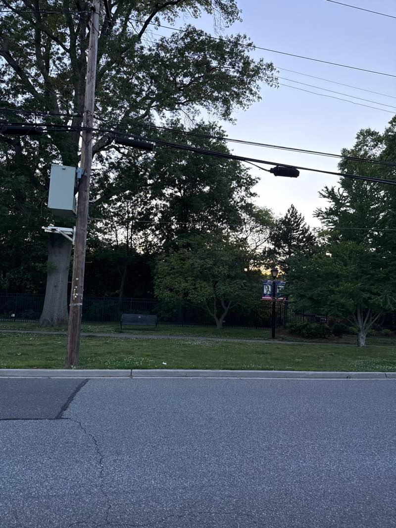 walking near me in Centennial Gardens in summer
