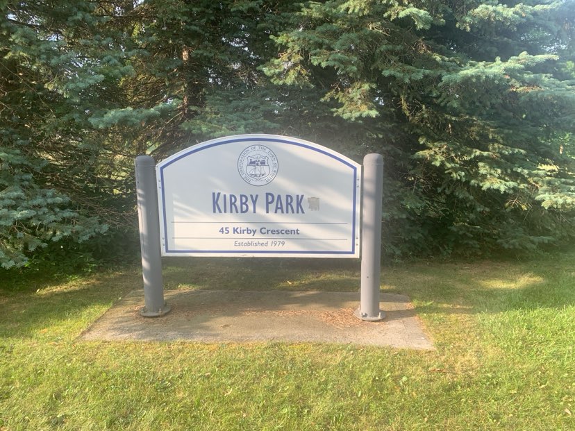 walking near me in Powell Park in summer