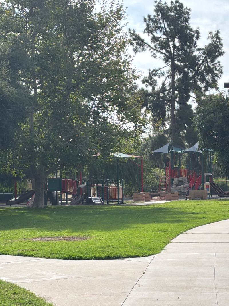 walking near me in Mountain View Park in spring