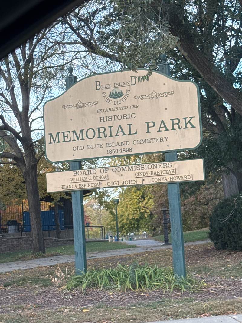 walking near me in Memorial Park in autumn