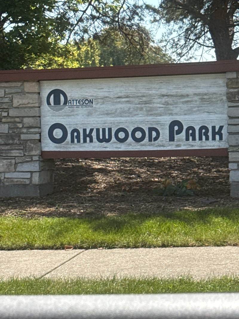 walking near me in Oakwood Park in autumn