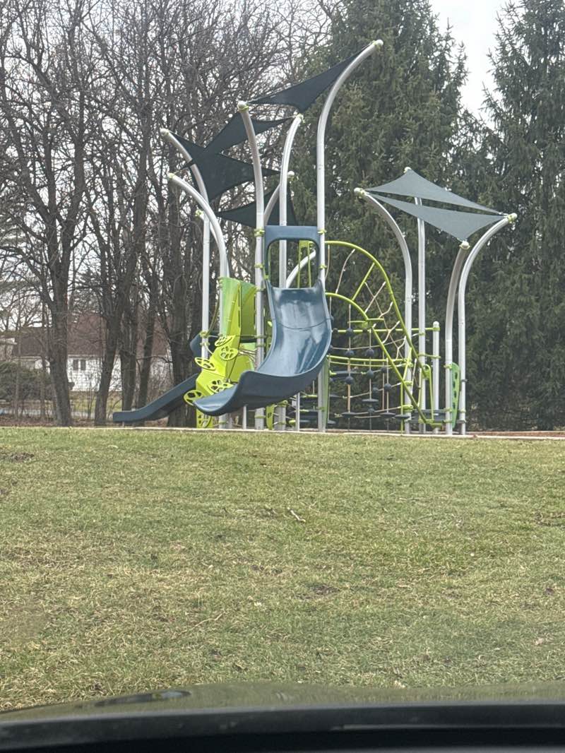 walking near me in Goldberg Park in winter