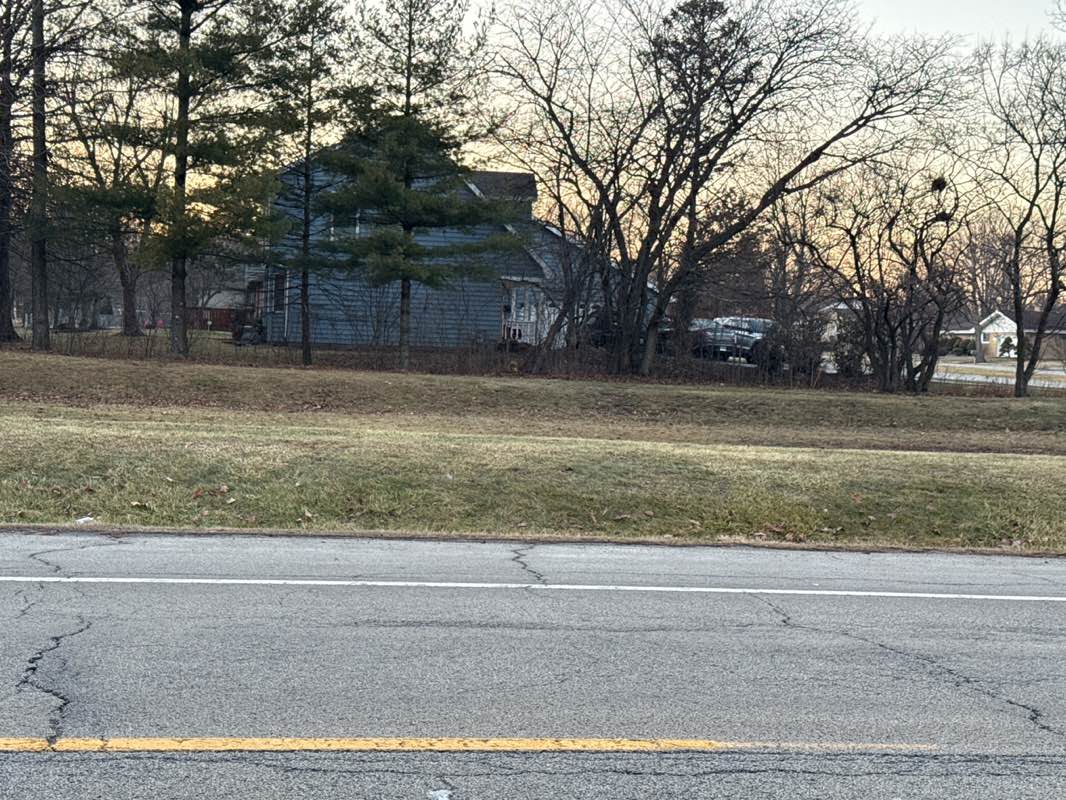 walking near me in Sergeant Means Park in winter