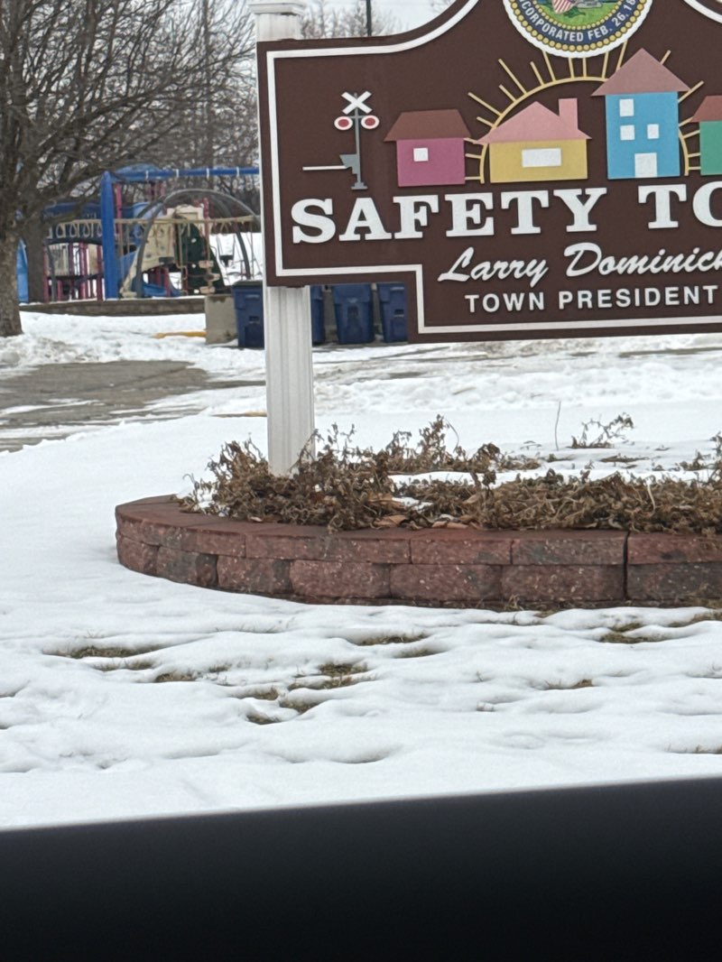 walking near me in Cicero Park in winter